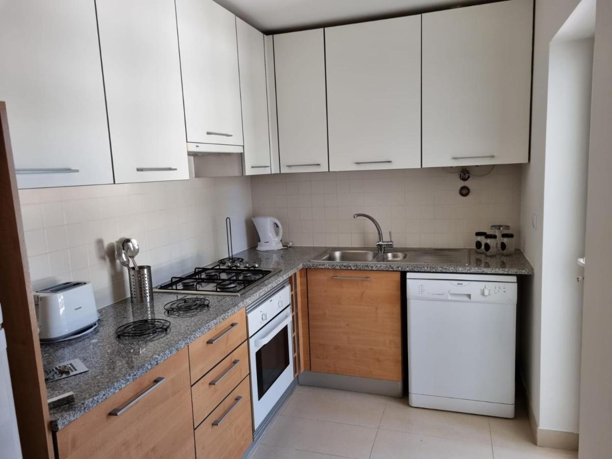 Conceição Marinho - 2 Bedroom 2 Bathroom Ground Floor Apartment With Communal Pool And Gardens المظهر الخارجي الصورة