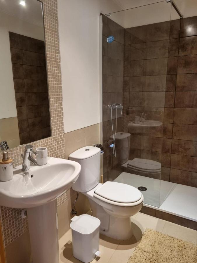 Conceição Marinho - 2 Bedroom 2 Bathroom Ground Floor Apartment With Communal Pool And Gardens المظهر الخارجي الصورة