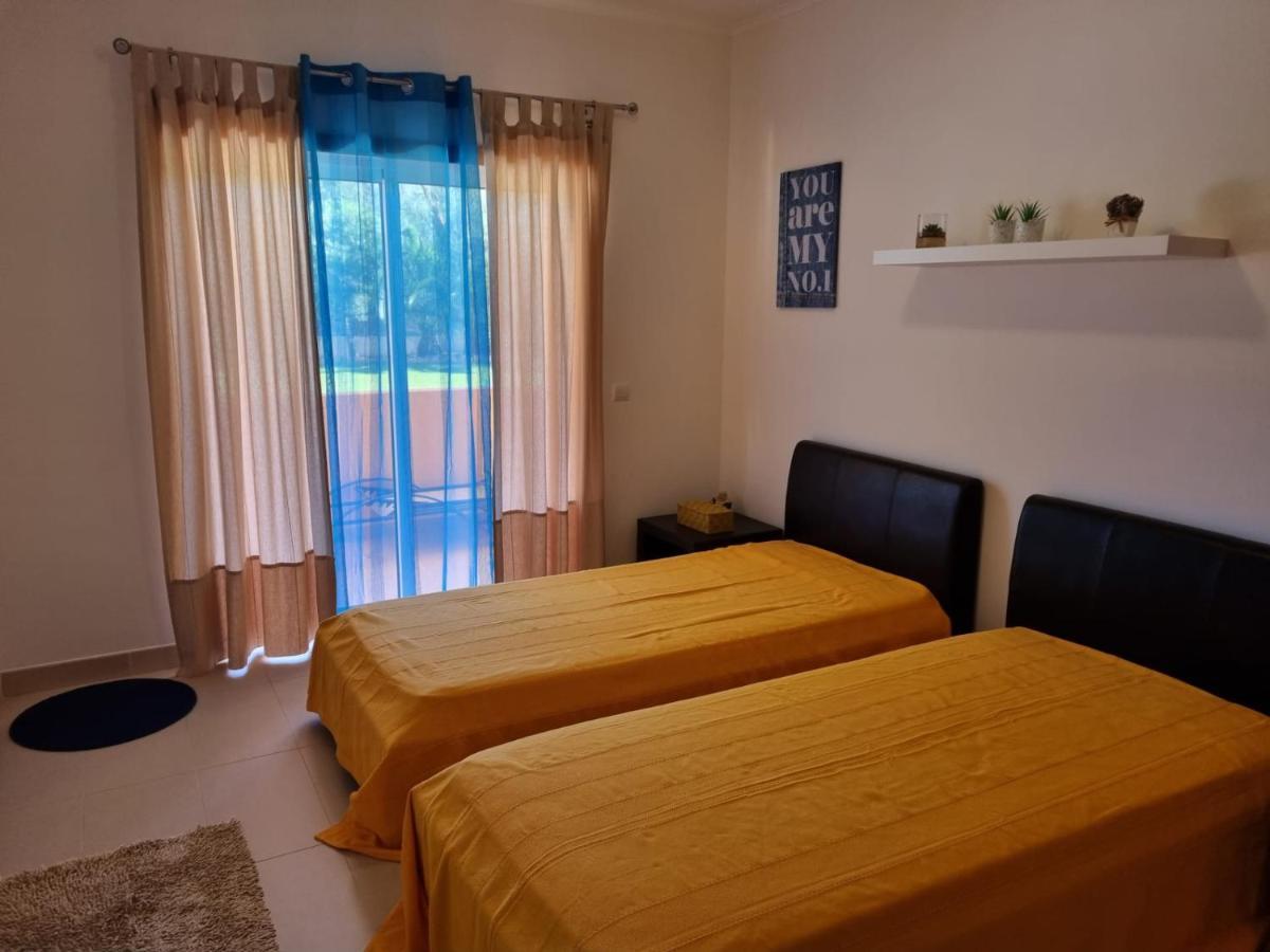 Conceição Marinho - 2 Bedroom 2 Bathroom Ground Floor Apartment With Communal Pool And Gardens المظهر الخارجي الصورة