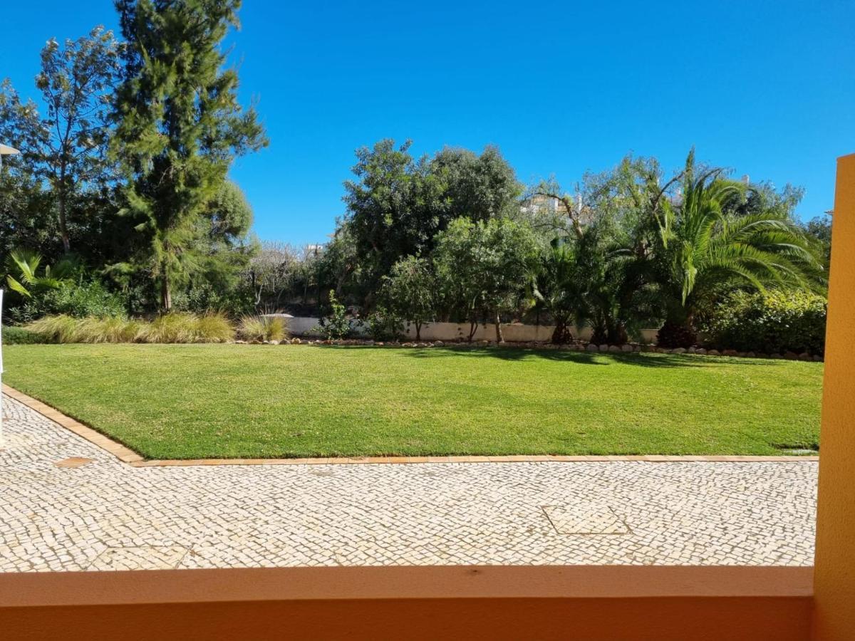 Conceição Marinho - 2 Bedroom 2 Bathroom Ground Floor Apartment With Communal Pool And Gardens المظهر الخارجي الصورة